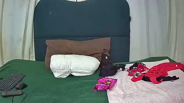 Squirt bitchxxx online show from 9, 11, 2025