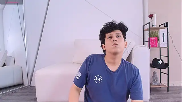 Snapshot of DamianVice chatting on 7, 11, 2025 DamianVice online show from 7, 11, 2025