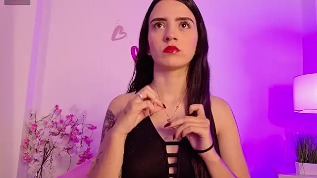 Snapshot of dark_angell77 chatting on 7, 4, 2026 dark angell77 online show from 7, 4, 2026