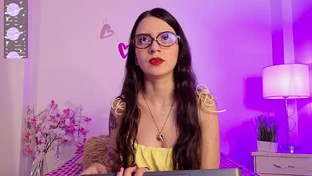 Snapshot of dark_angell77 chatting on 8, 4, 2026 dark angell77 online show from 8, 4, 2026