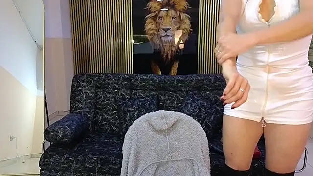 malen fitnessmilf online show from 13, 2, 2026