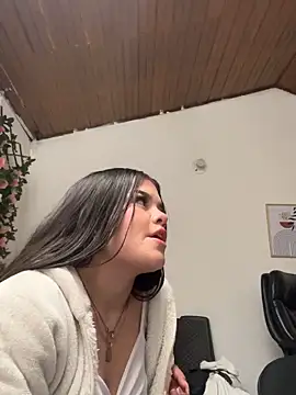 Snapshot of Camila_Duarte_ chatting on 13, 11, 2025 Camila Duarte online show from 13, 11, 2025