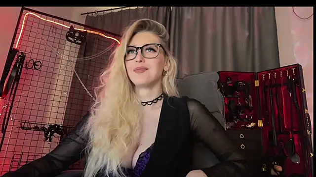 Snapshot of Liya_Liss chatting on 6, 4, 2026 Liya Liss online show from 6, 4, 2026
