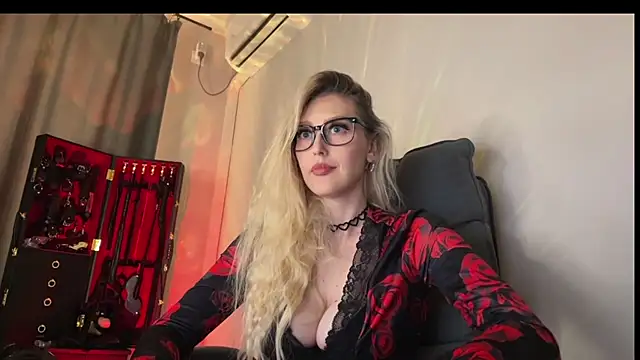 Snapshot of Liya_Liss chatting on 14, 4, 2026 Liya Liss online show from 14, 4, 2026