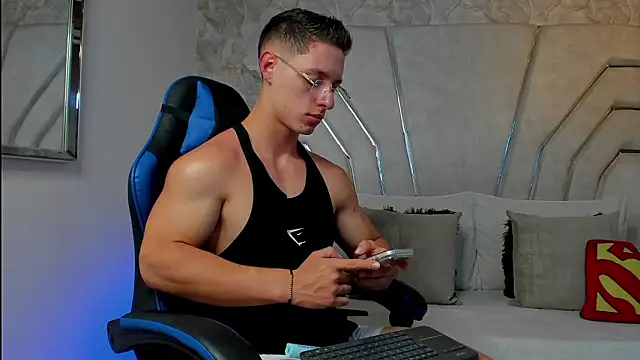 MAXTHOMSON online show from 18, 3, 2026