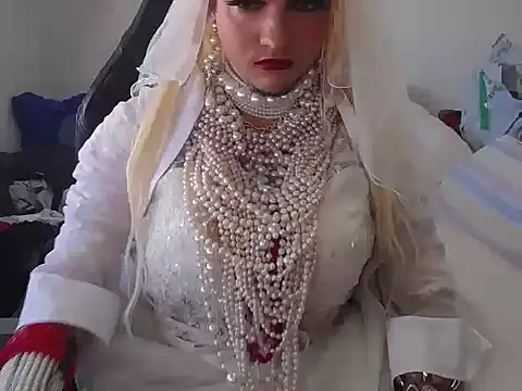 Snapshot of VanesaCrossic chatting on 3, 5, 2026 VanesaCrossic online show from 3, 5, 2026