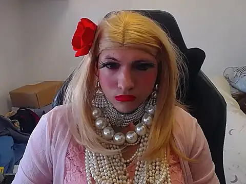 VanesaCrossic online show from 16, 7, 2026