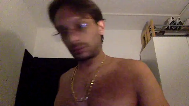Snapshot of Zaskeee chatting on 14, 12, 2025 Zaskeee online show from 14, 12, 2025