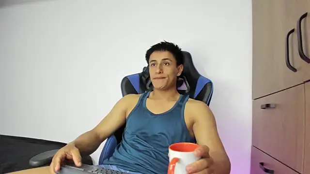 dorman boy online show from 11, 11, 2025