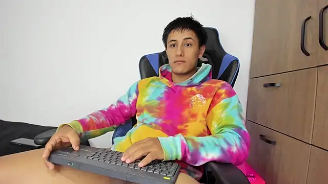 dorman boy online show from 23, 11, 2025