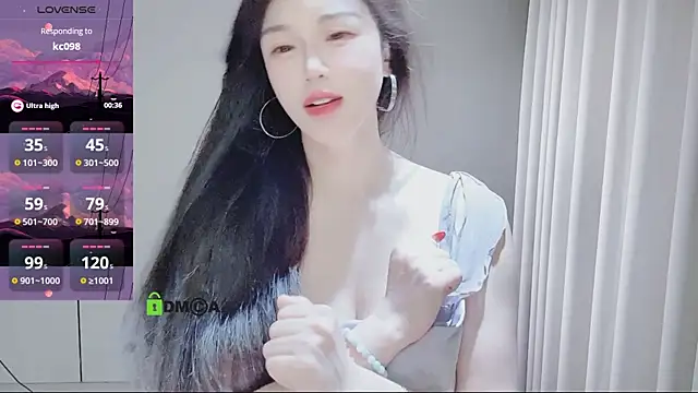 Snapshot of YunShan-33 chatting on 31, 3, 2026 YunShan-33 online show from 31, 3, 2026