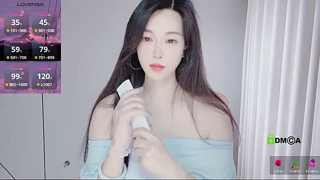 Snapshot of YunShan-33 chatting on 2, 4, 2026 YunShan-33 online show from 2, 4, 2026