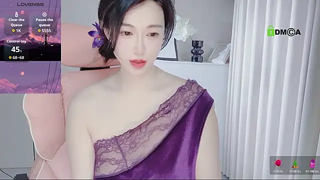 Snapshot of YunShan-33 chatting on 11, 4, 2026 YunShan-33 online show from 11, 4, 2026