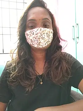 Snapshot of Queen-dhivya chatting on 28, 7, 2026 Queen-dhivya online show from 28, 7, 2026
