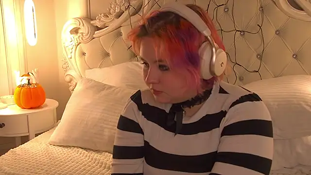 Snapshot of JennyBloom chatting on 3, 11, 2025 JennyBloom online show from 3, 11, 2025