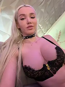 Snapshot of Lana-Grey chatting on 25, 2, 2026 Lana-Grey online show from 25, 2, 2026