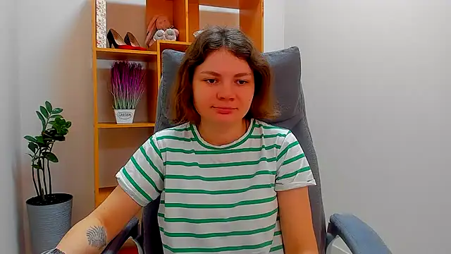 Snapshot of Stella-Maers chatting on 13, 4, 2026 Stella-Maers online show from 13, 4, 2026