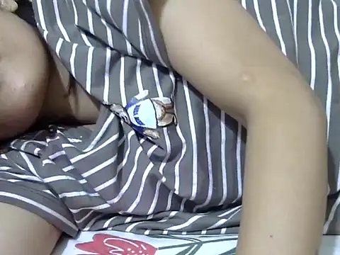 Snapshot of maira_33 chatting on 5, 3, 2026 maira 33 online show from 5, 3, 2026