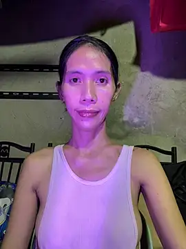 Snapshot of bellaUtops chatting on 8, 4, 2026 bellaUtops online show from 8, 4, 2026