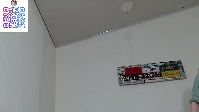 Snapshot of Victoria_Founta1n chatting on 1, 11, 2025 Victoria Founta1n online show from 1, 11, 2025