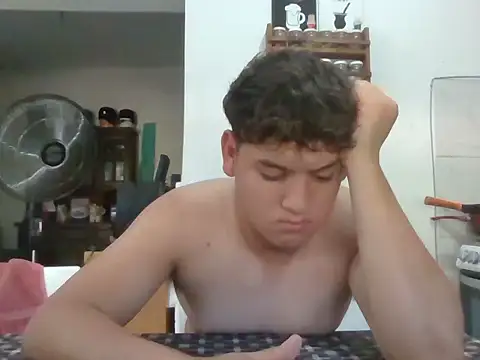 Myboy0020 online show from 13, 12, 2025