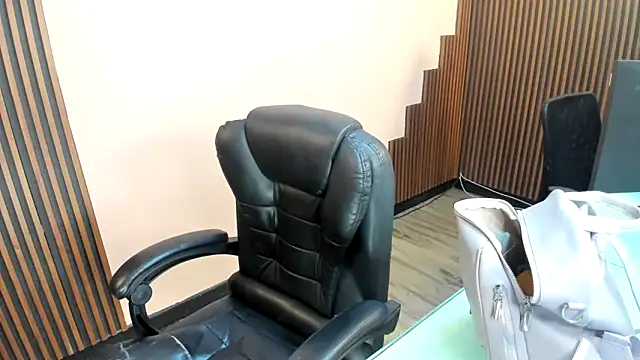 desk desire online show from 16, 12, 2025