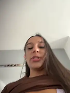 Brunettecollins05 online show from 24, 5, 2026