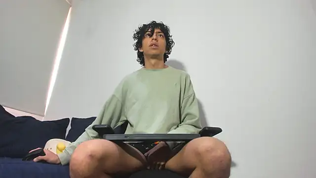 Snapshot of saint_dark chatting on 2, 12, 2025 saint dark online show from 2, 12, 2025