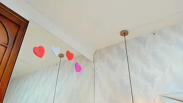 laurettedela rouse online show from 27, 11, 2025