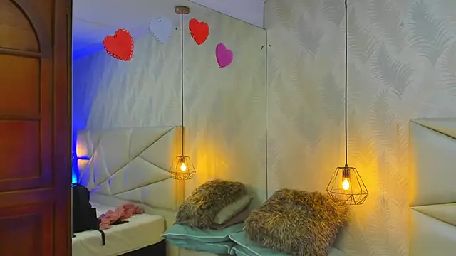 laurettedela rouse online show from 30, 11, 2025