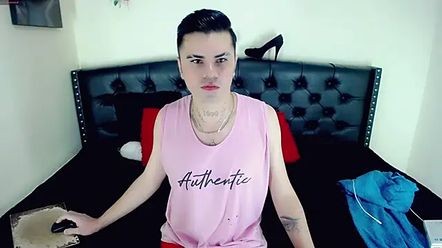 Snapshot of Sebastian_Loaiza chatting on 1, 11, 2025 Sebastian Loaiza online show from 1, 11, 2025