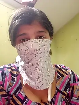 Snapshot of Hot__cute001 chatting on 4, 11, 2025 Hot cute001 online show from 4, 11, 2025