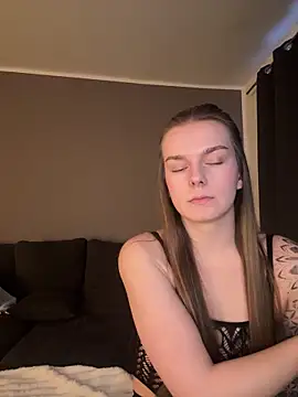 Snapshot of LisaFreierxx chatting on 6, 1, 2026 LisaFreierxx online show from 6, 1, 2026
