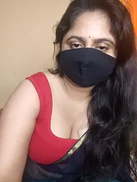 Snapshot of mouni499 chatting on 18, 6, 2026 mouni499 online show from 18, 6, 2026