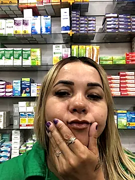 Snapshot of imoly_ chatting on 4, 11, 2025 imoly online show from 4, 11, 2025