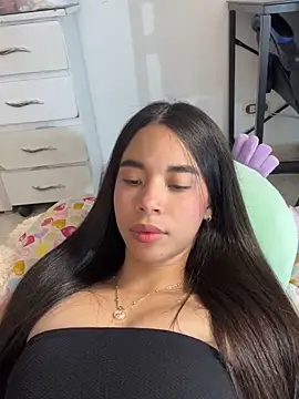 Snapshot of Milleradhara24 chatting on 10, 4, 2026 Milleradhara24 online show from 10, 4, 2026