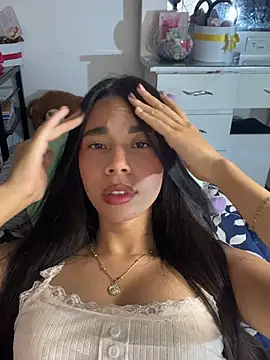 Snapshot of Milleradhara24 chatting on 13, 5, 2026 Milleradhara24 online show from 13, 5, 2026