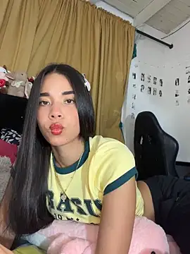 Snapshot of Milleradhara24 chatting on 10, 6, 2026 Milleradhara24 online show from 10, 6, 2026
