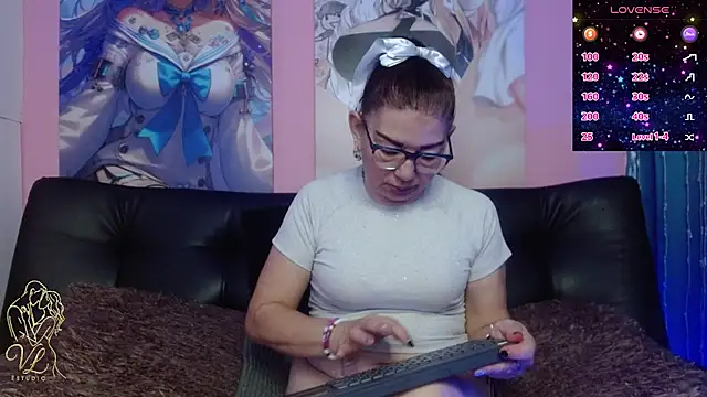 Snapshot of ESTEFANIA_344 chatting on 18, 6, 2026 ESTEFANIA 344 online show from 18, 6, 2026