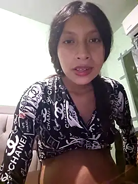 Snapshot of hornyyoungmomy chatting on 2, 11, 2025 hornyyoungmomy online show from 2, 11, 2025