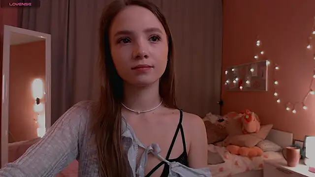 Adria Arjona online show from 7, 1, 2026