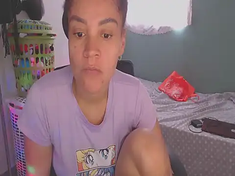 Snapshot of shayna_cute chatting on 16, 6, 2026 shayna cute online show from 16, 6, 2026