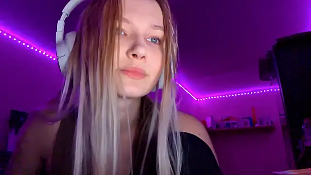 KarinRobertson online show from 14, 11, 2025