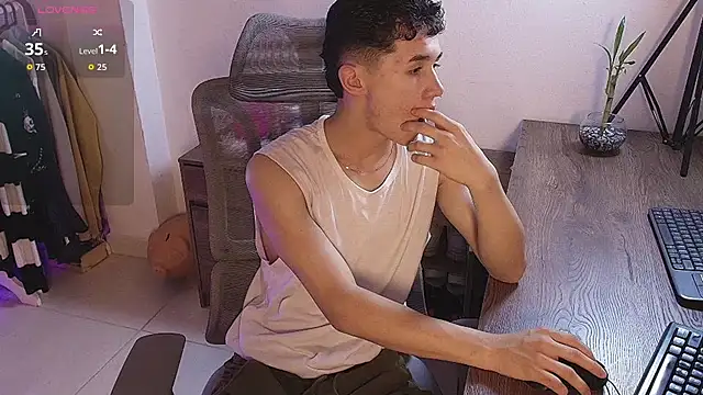 Snapshot of Eiden_Blake chatting on 9, 2, 2026 Eiden Blake online show from 9, 2, 2026