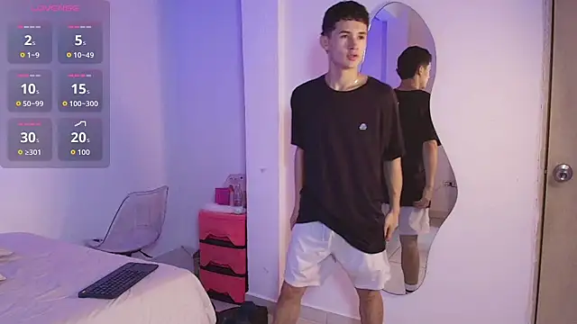 Snapshot of Eiden_Blake chatting on 12, 3, 2026 Eiden Blake online show from 12, 3, 2026