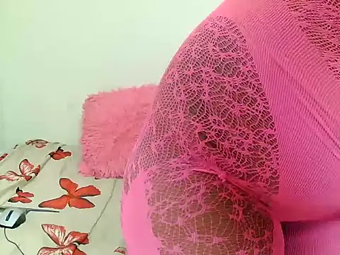 Snapshot of SweetSavage18 chatting on 2, 11, 2025 SweetSavage18 online show from 2, 11, 2025