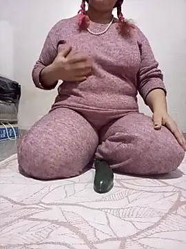 Snapshot of sdlmona chatting on 5, 12, 2025 sdlmona online show from 5, 12, 2025