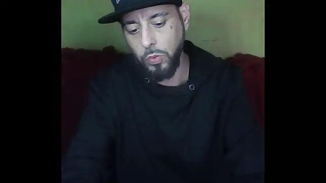 Snapshot of DonJuanDeBomboni chatting on 6, 11, 2025 DonJuanDeBomboni online show from 6, 11, 2025