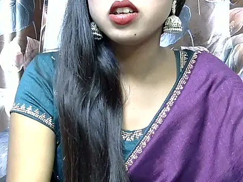 Snapshot of hottest_mahi chatting on 3, 11, 2025 hottest mahi online show from 3, 11, 2025