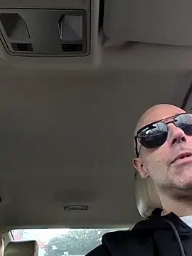 Snapshot of casalhottuga chatting on 11, 11, 2025 casalhottuga online show from 11, 11, 2025